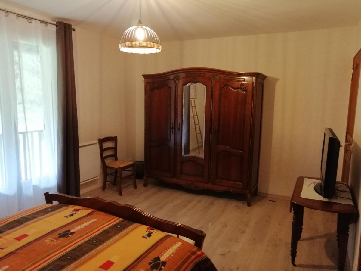 A La Joie De Vivre Chez L'Habitant Banat 외부 사진