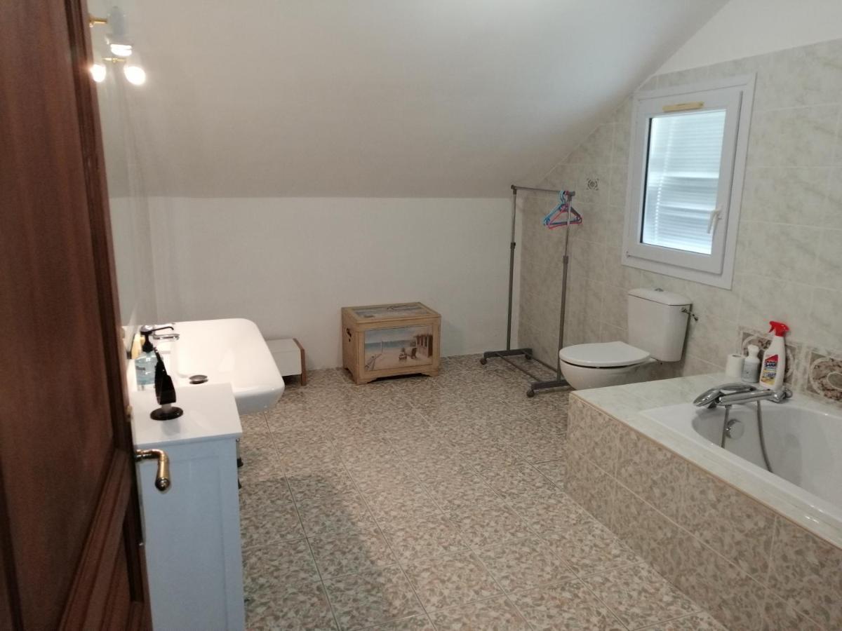 A La Joie De Vivre Chez L'Habitant Banat 외부 사진